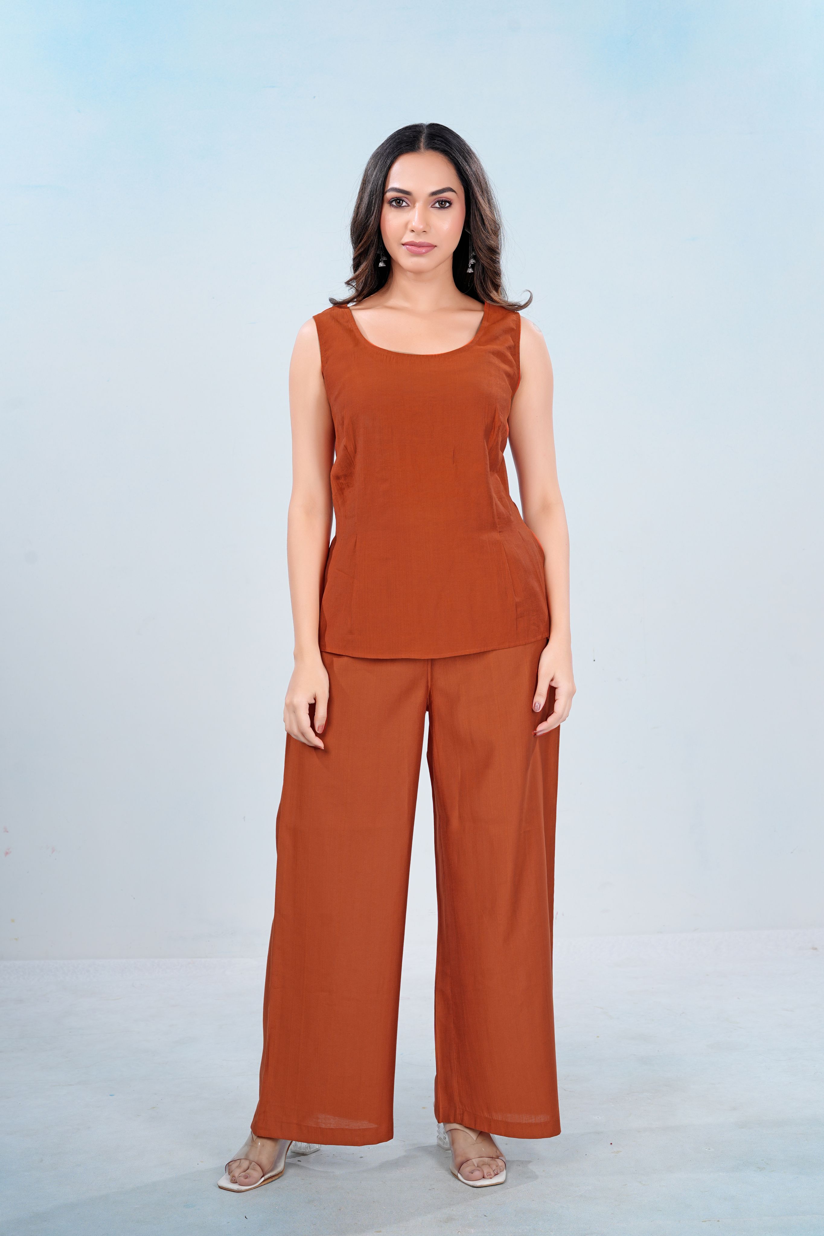 Stylish Sleeveless Luxe Top with Wide-Leg Pants