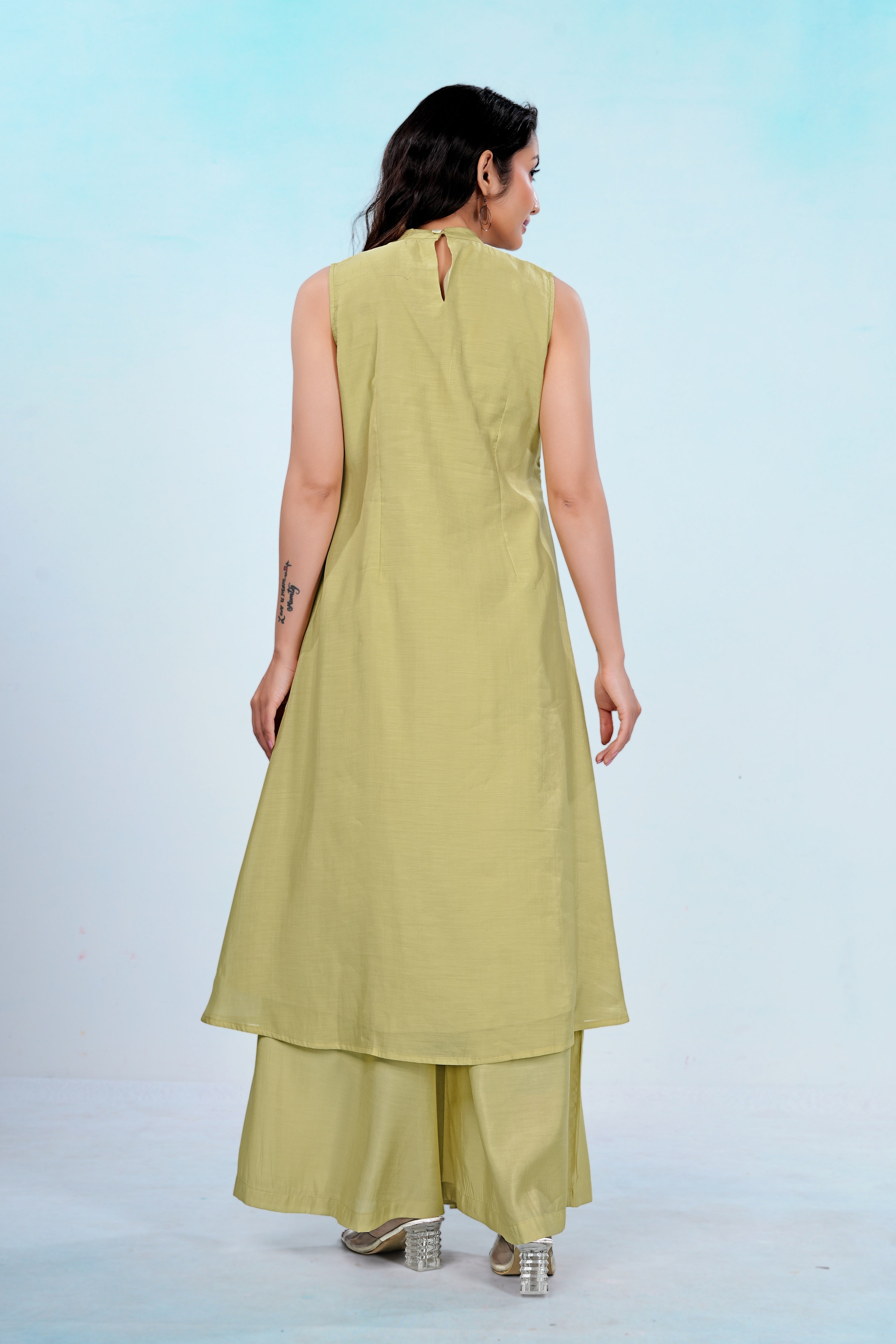 Premium Mal Chanderi Kurta Set with Handwork Neck Design
